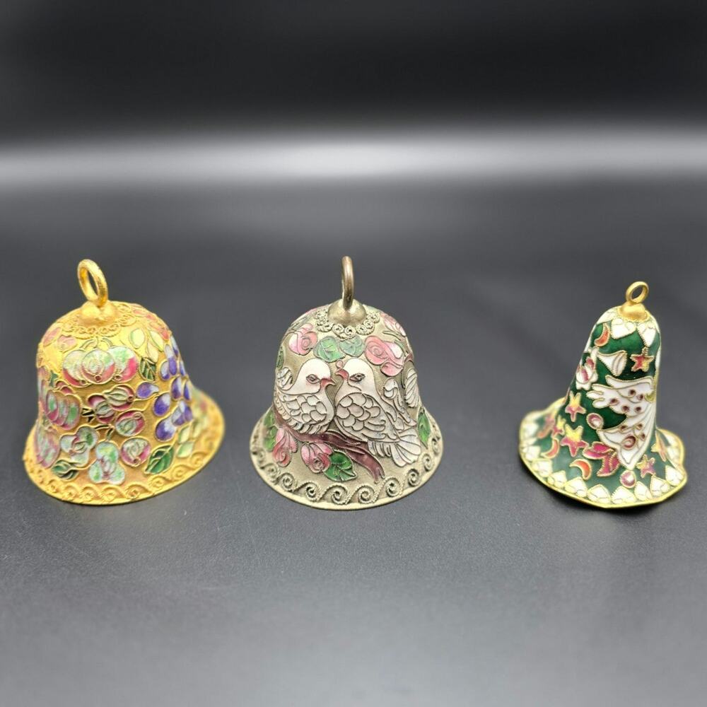 Vintage Cloisonne Enamel Bell Ornament set of 3 beautiful pics dont do justice